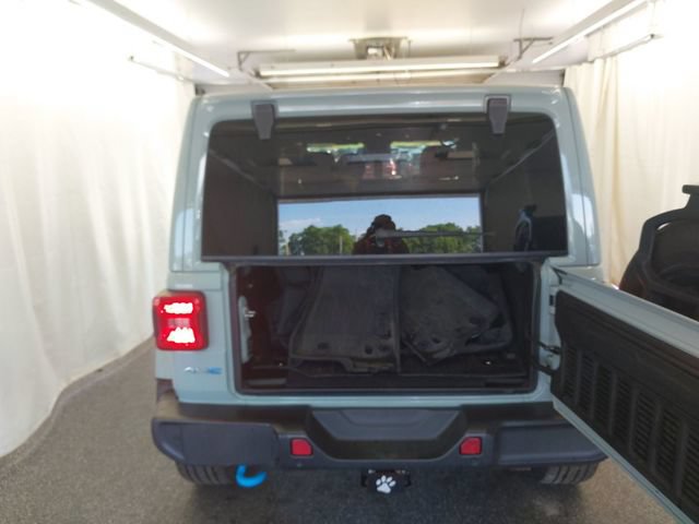 Used 2024 Jeep Wrangler Unlimited Sahara w/ Safety Group AWD/4WD image 9