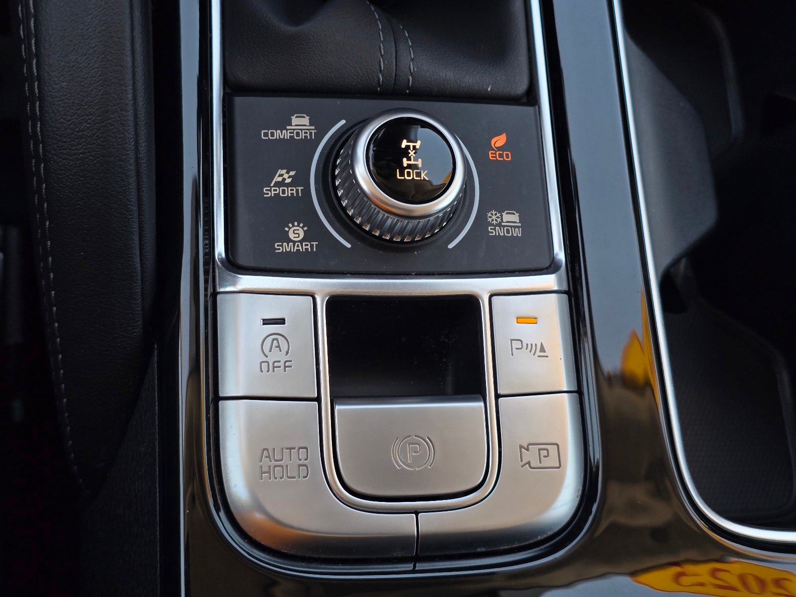 Used 2025 Kia Telluride SX Prestige AWD/4WD image 21