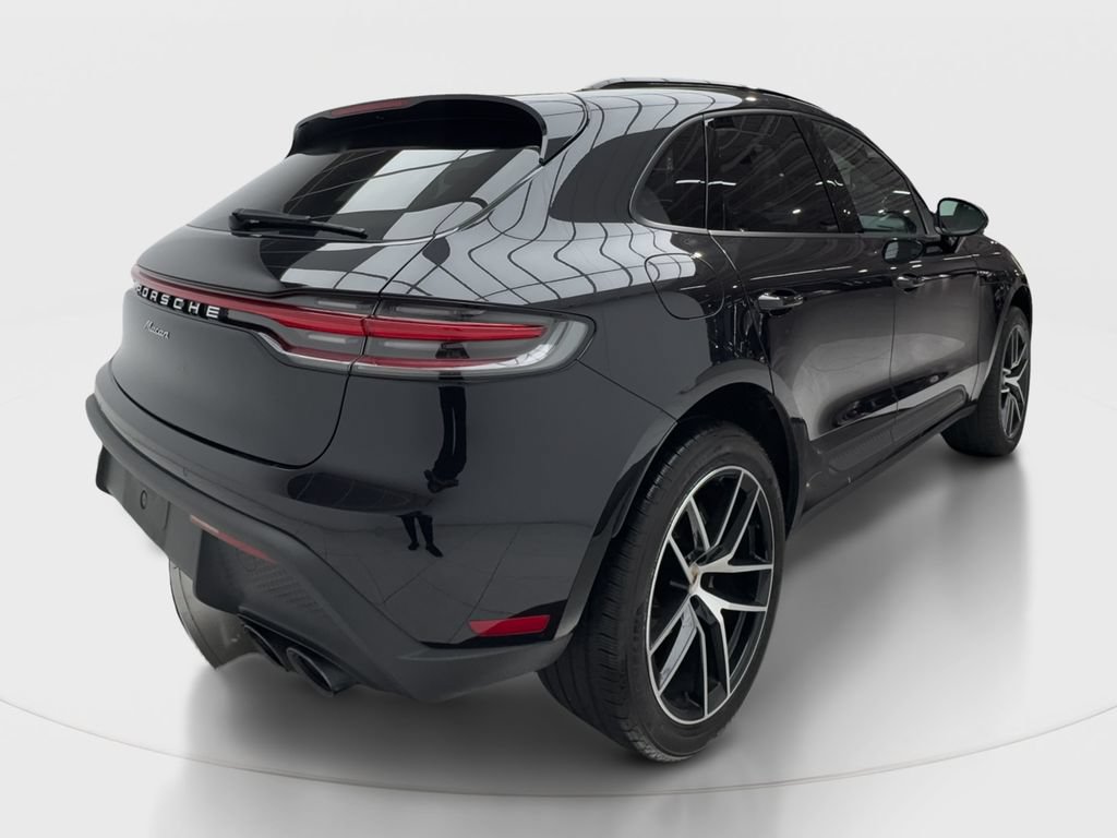 Used 2024 Porsche Macan Turbo AWD/4WD image 7