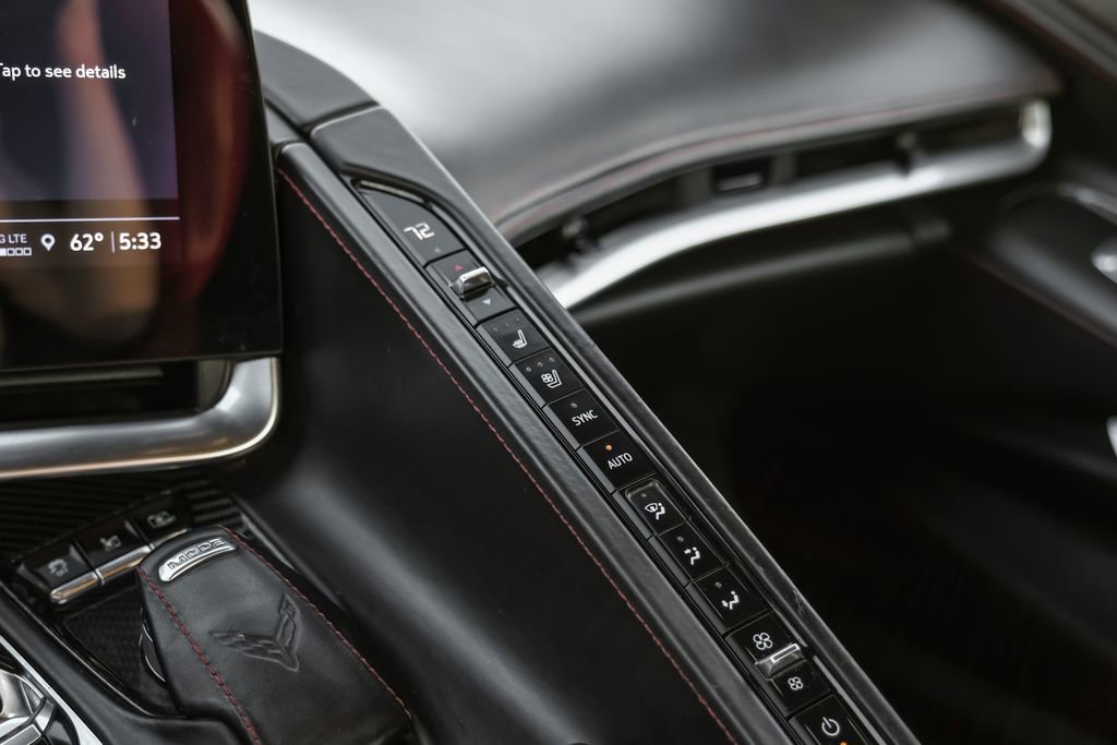 Used 2022 Chevrolet Corvette Stingray Premium Conv w/ Z51 Performance Package image 22