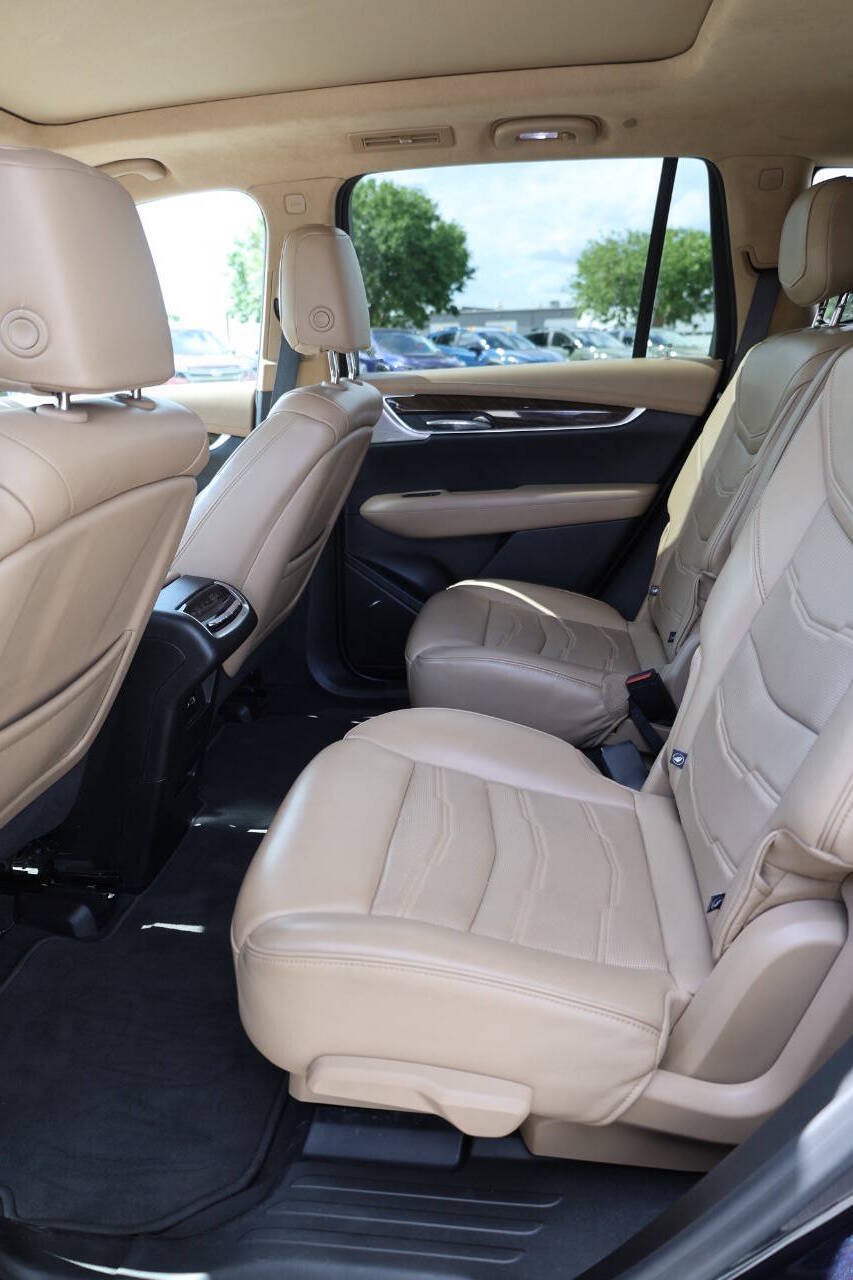 Used 2021 Cadillac XT6 Sport w/ Platinum Package AWD/4WD image 18