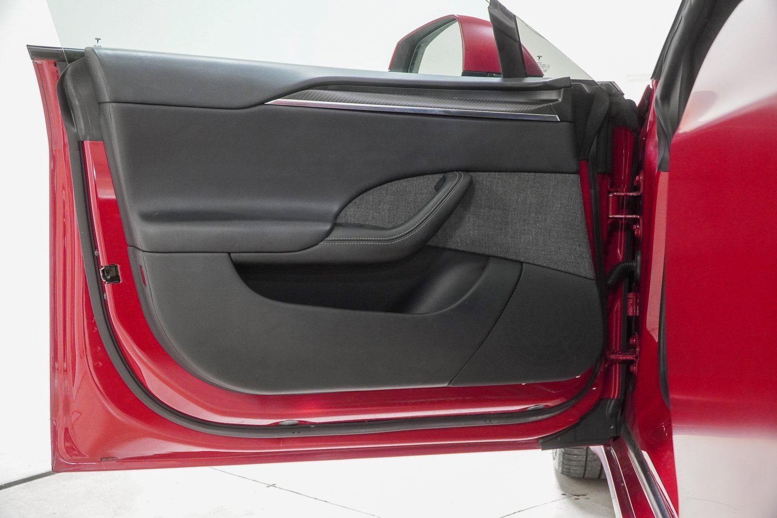 Used 2021 Tesla Model S Plaid image 19