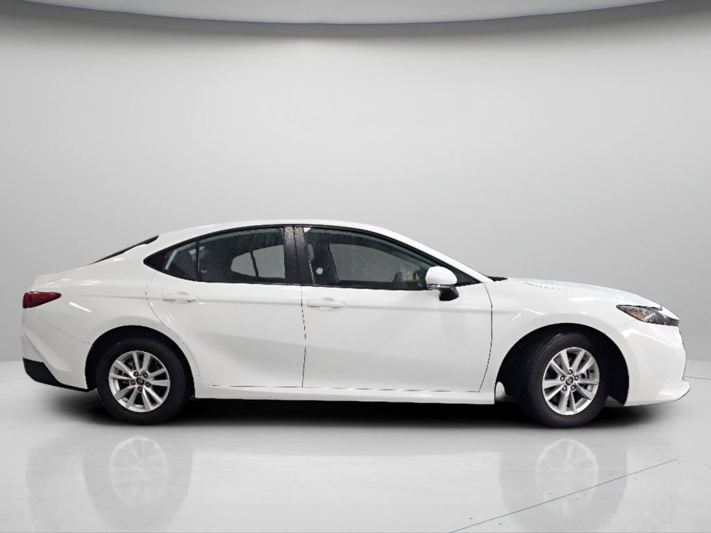 Used 2025 Toyota Camry LE FWD image 23