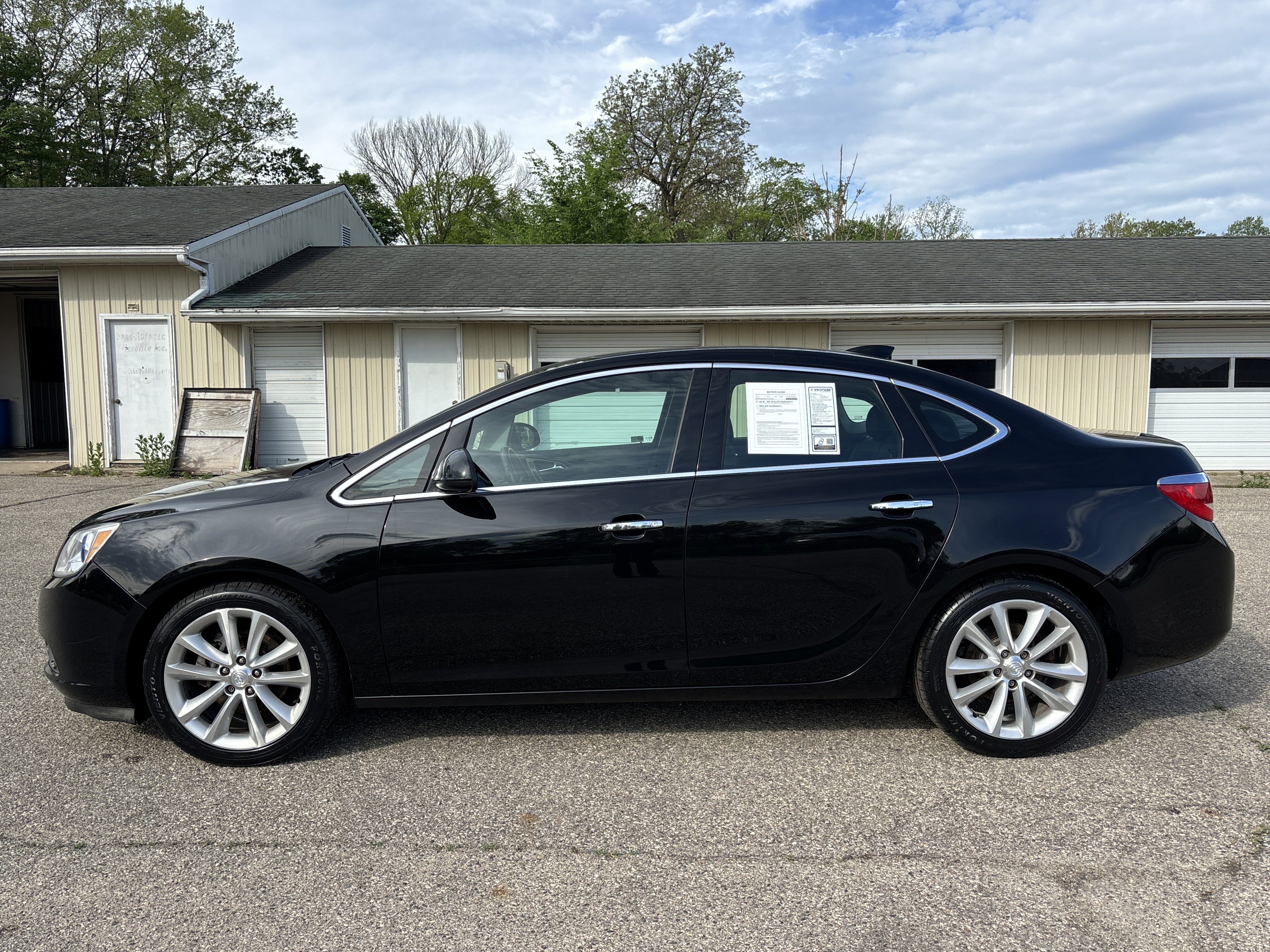 Used 2017 Buick Verano Leather w/ Experience Buick Package FWD image 9