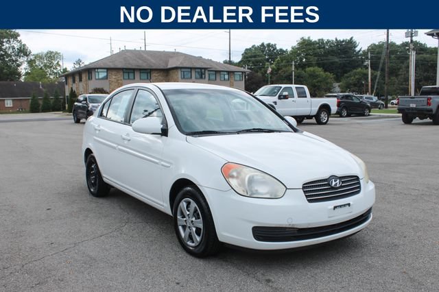 Used 2008 Hyundai Accent GLS FWD image 2