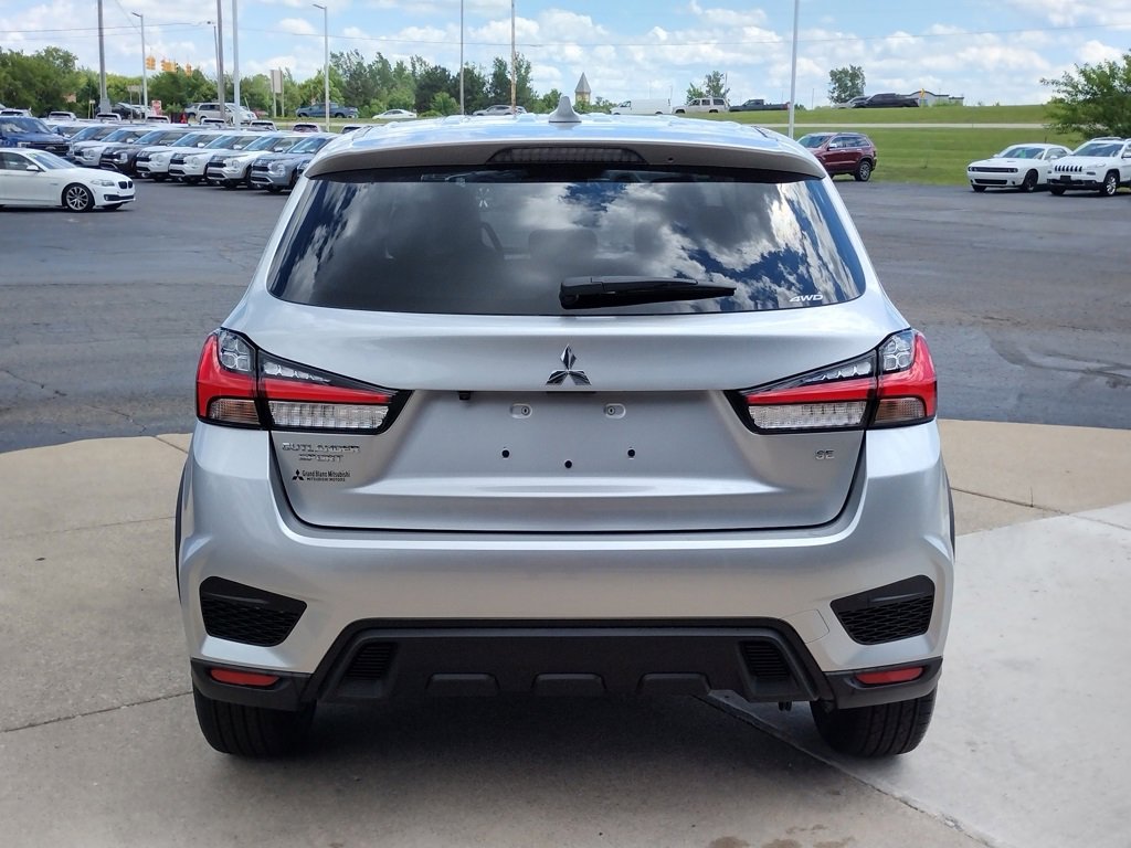 New 2025 Mitsubishi Outlander Sport SE image 16