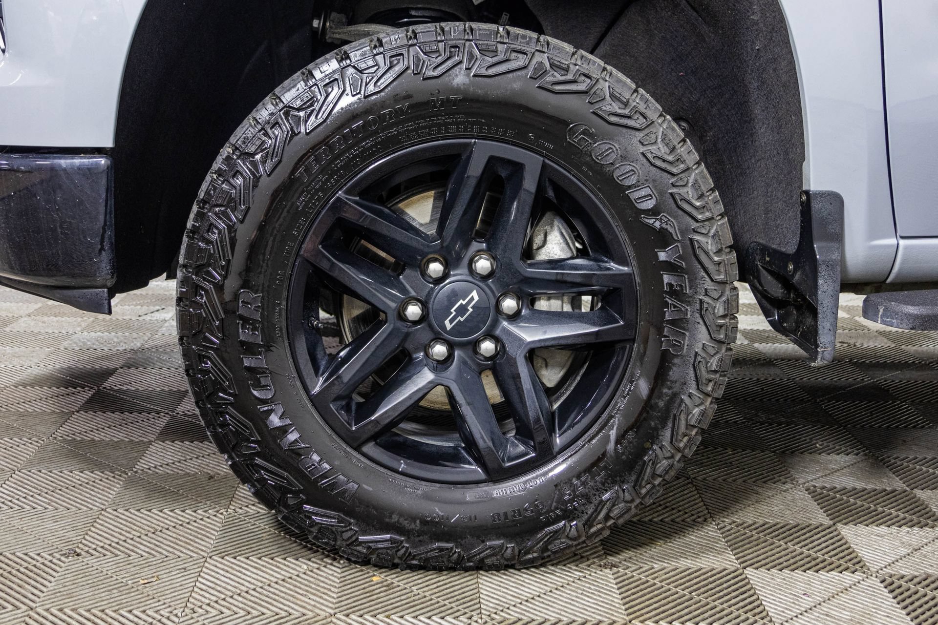 Used 2025 Chevrolet Silverado 1500 Custom Trail Boss AWD/4WD image 48