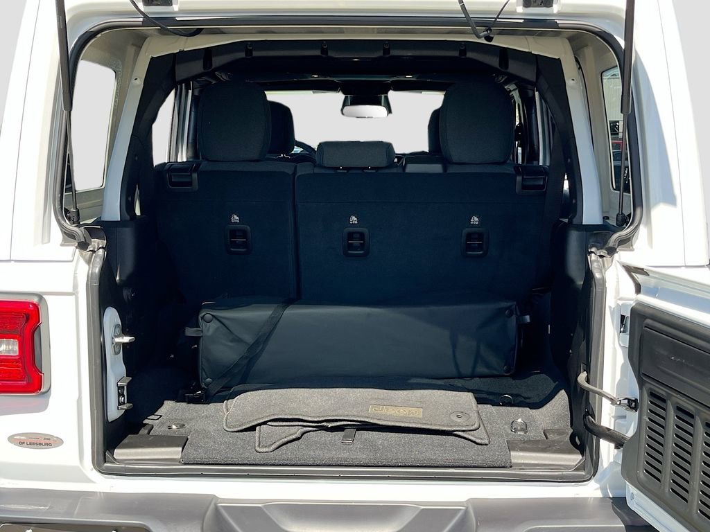 Certified 2025 Jeep Wrangler Unlimited Sahara w/ Safety Group image 24