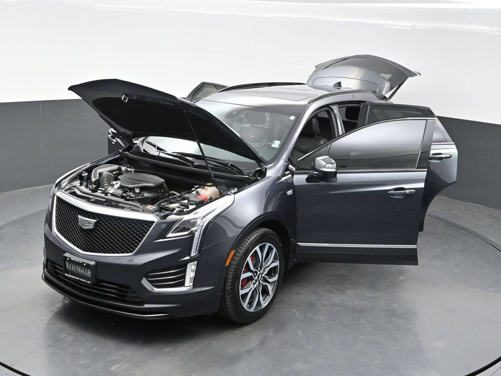 Certified 2022 Cadillac XT5 Sportv w/ LPO, Floor Liner Package AWD/4WD image 36