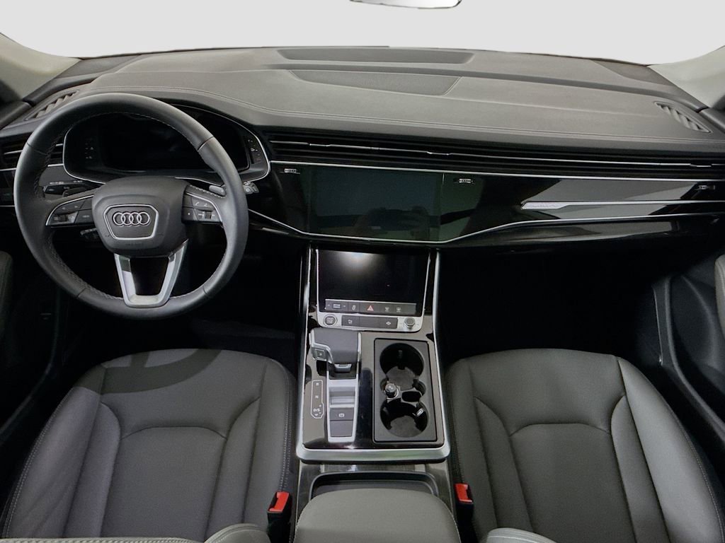 Used 2025 Audi Q8 Premium Plus image 13