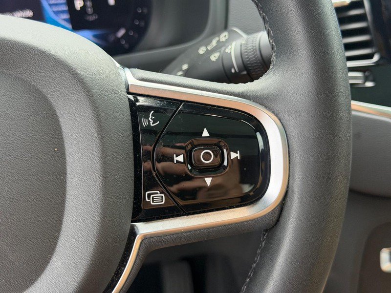 Certified 2023 Volvo XC90 B6 Ultimate AWD/4WD image 18