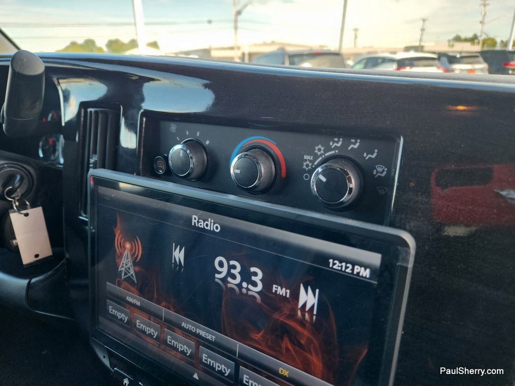 Used 2023 GMC Savana 2500 image 42