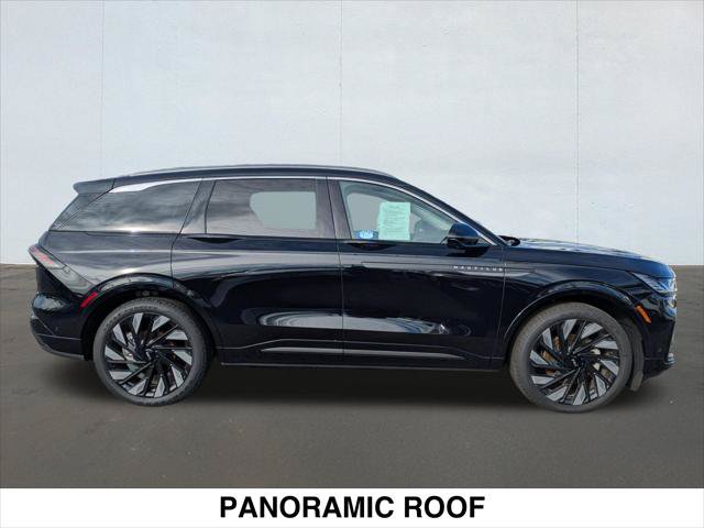 Used 2024 Lincoln Nautilus Black Label w/ Jet Appearance Package (87T) AWD/4WD image 6