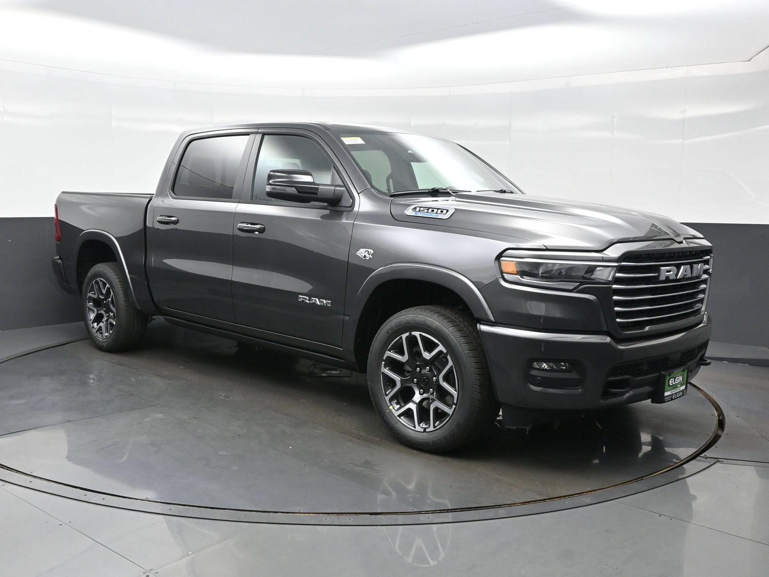 New 2027 RAM 1500 Laramie w/ Laramie Preferred Package AWD/4WD image 11
