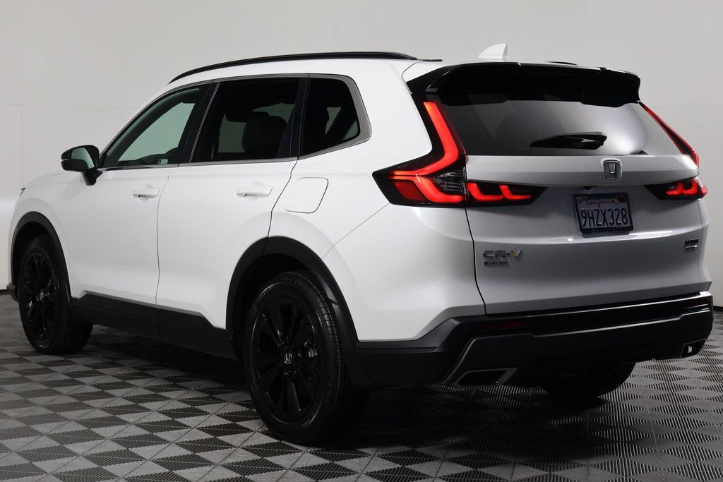 Used 2024 Honda CR-V Sport Touring image 6