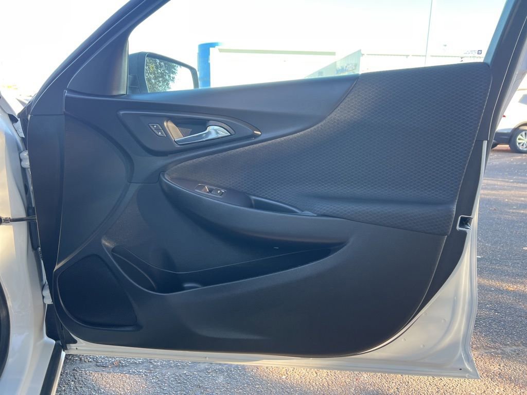 Used 2023 Chevrolet Malibu LS image 11