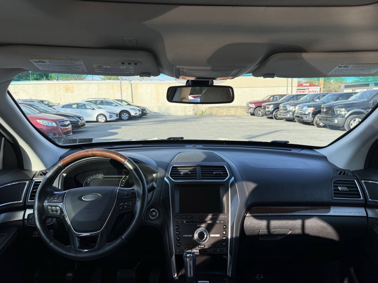 Used 2016 Ford Explorer Platinum AWD/4WD image 14