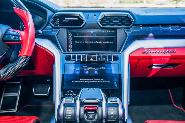 Used 2019 Lamborghini Urus image 26