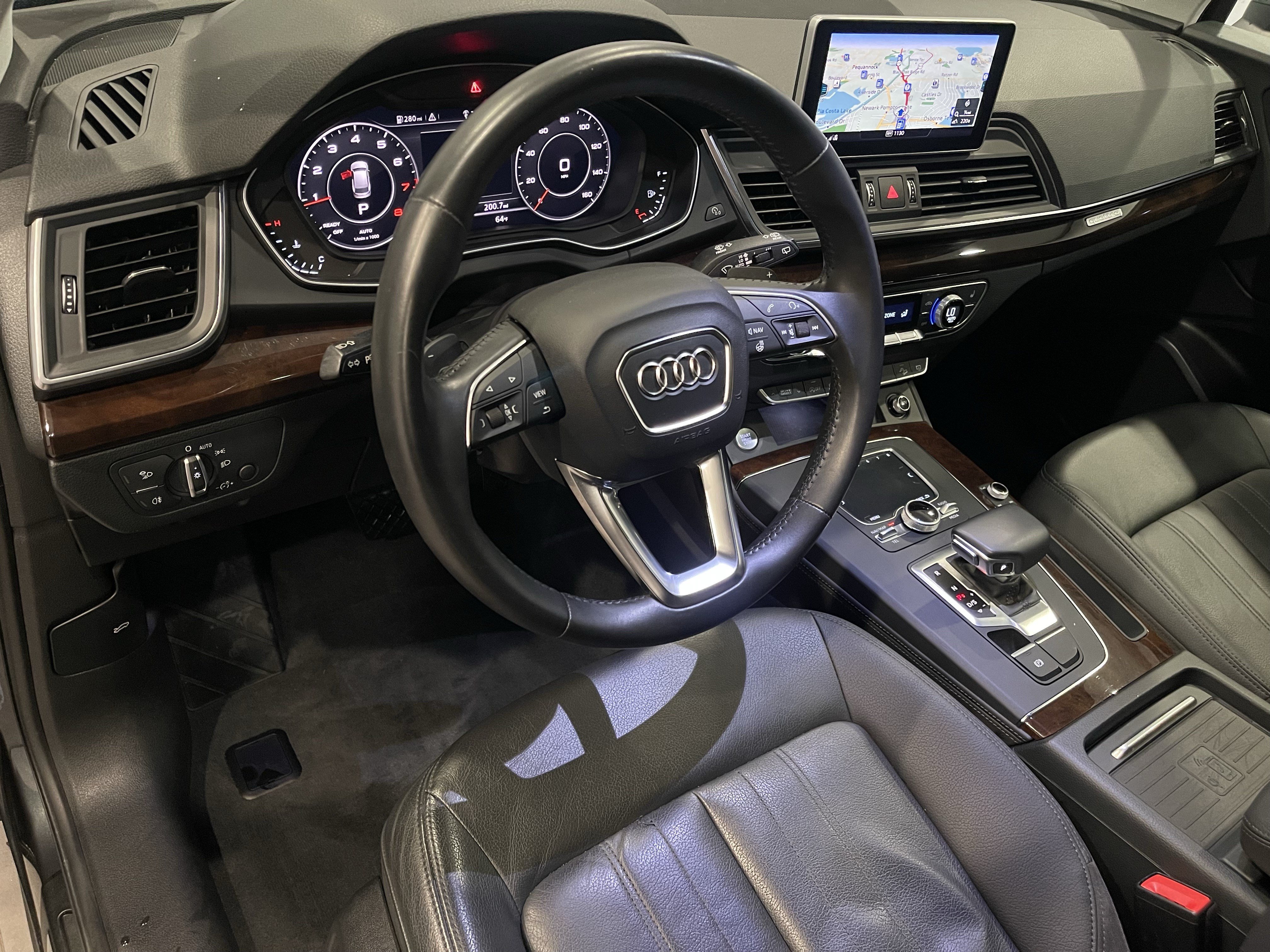 Used 2019 Audi Q5 2.0T Premium Plus w/ Premium Plus Package AWD/4WD image 13