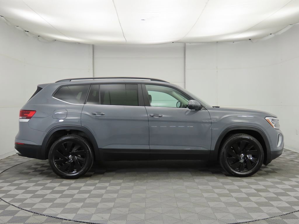 New 2026 Volkswagen Atlas SE image 4