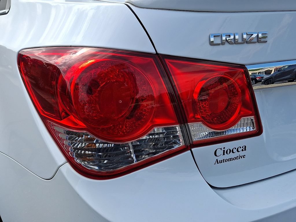Used 2014 Chevrolet Cruze LTZ w/ RS Package FWD image 13