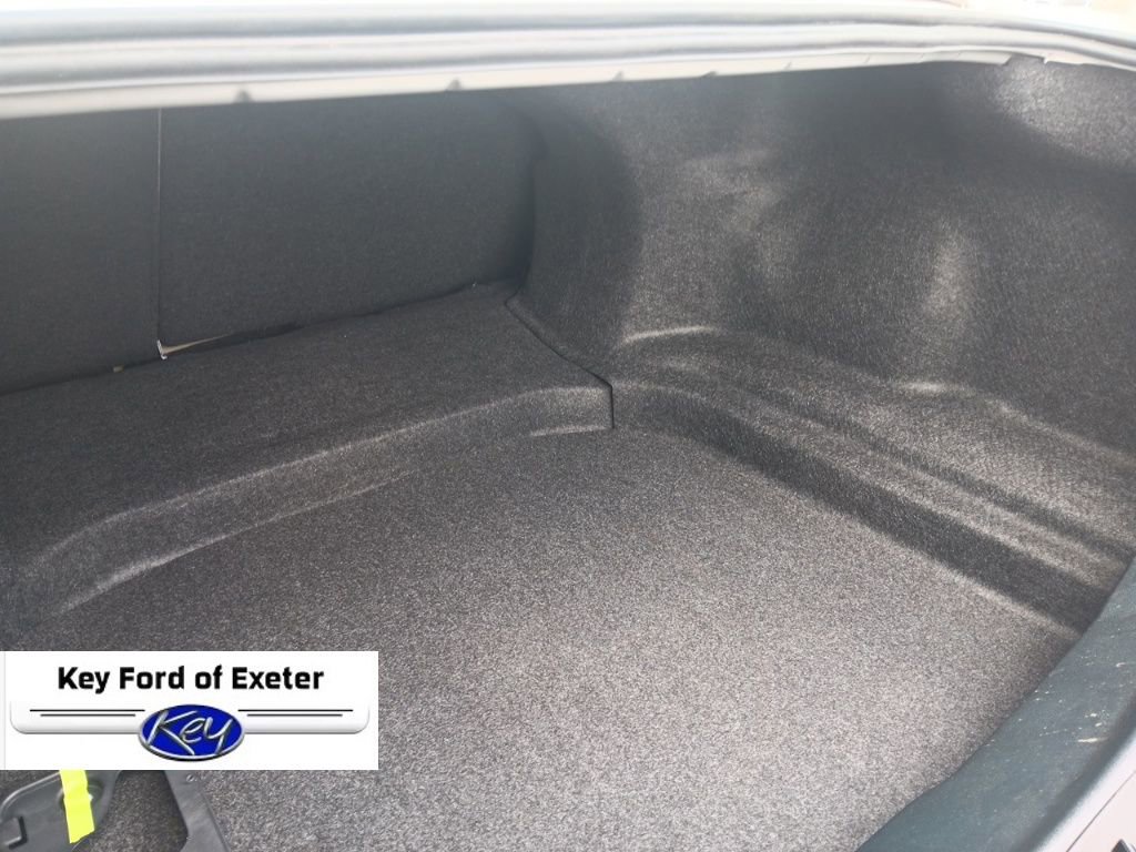 Used 2016 Ford Taurus SE image 14