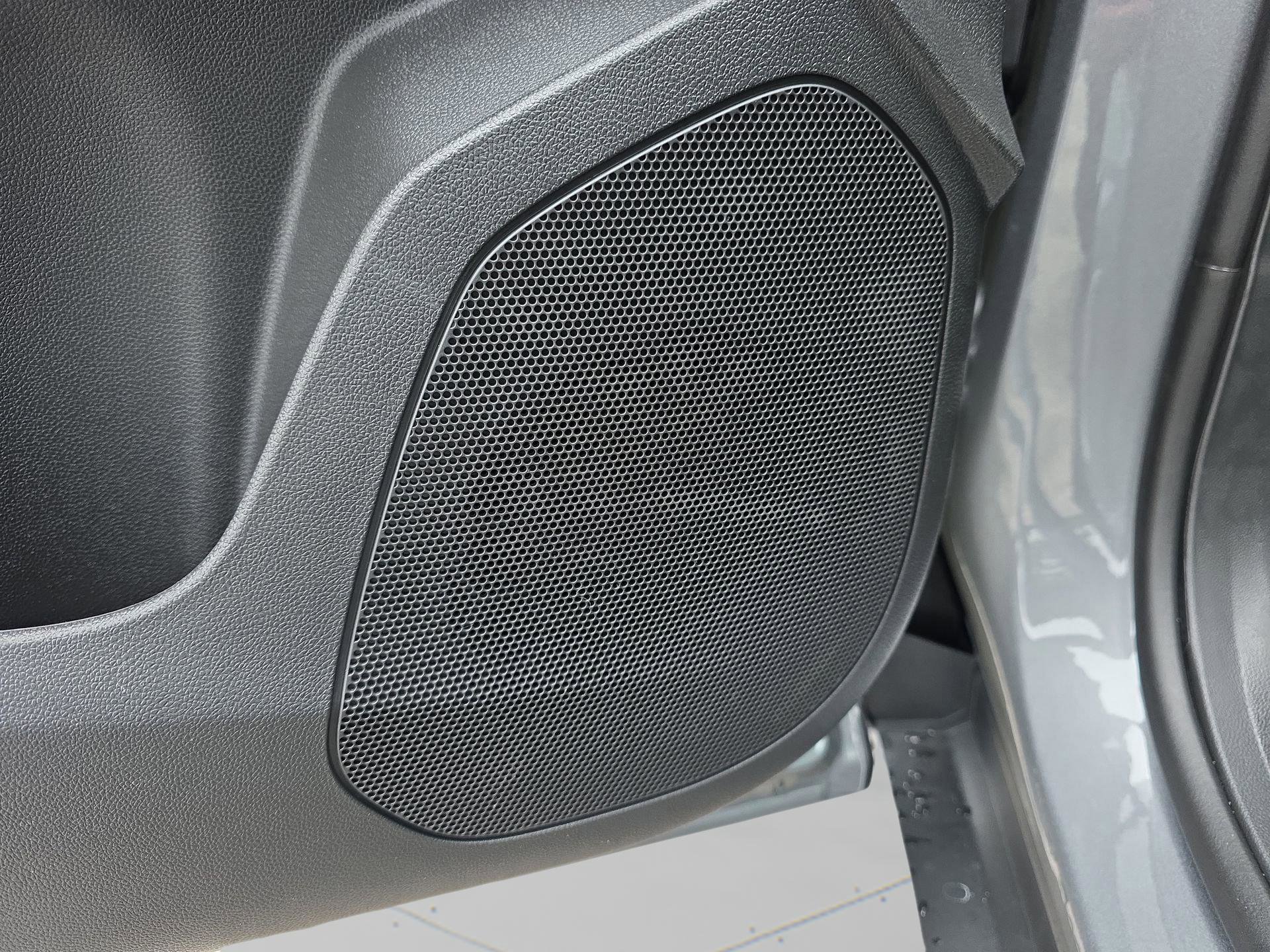 New 2026 Chevrolet Trax RS w/ Sunroof Package image 22