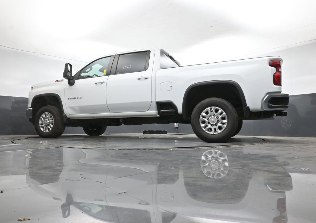 Used 2024 Chevrolet Silverado 2500 LT image 36