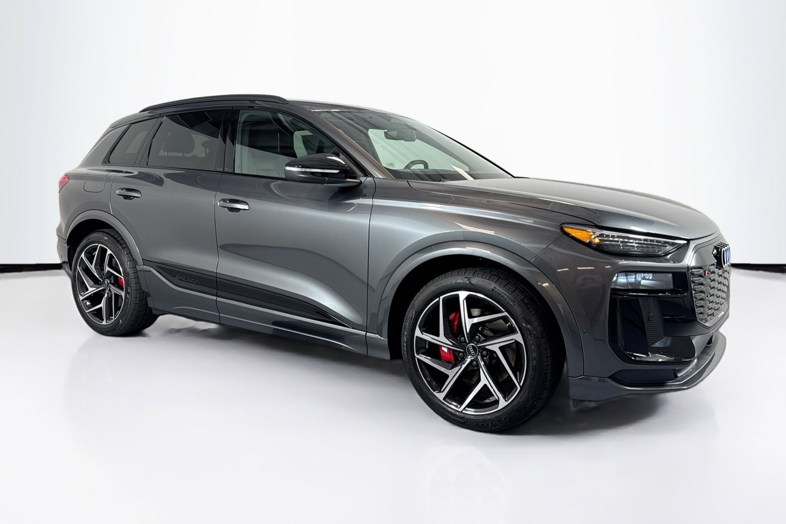 New 2027 Audi SQ6 e-tron Premium Plus AWD/4WD image 3