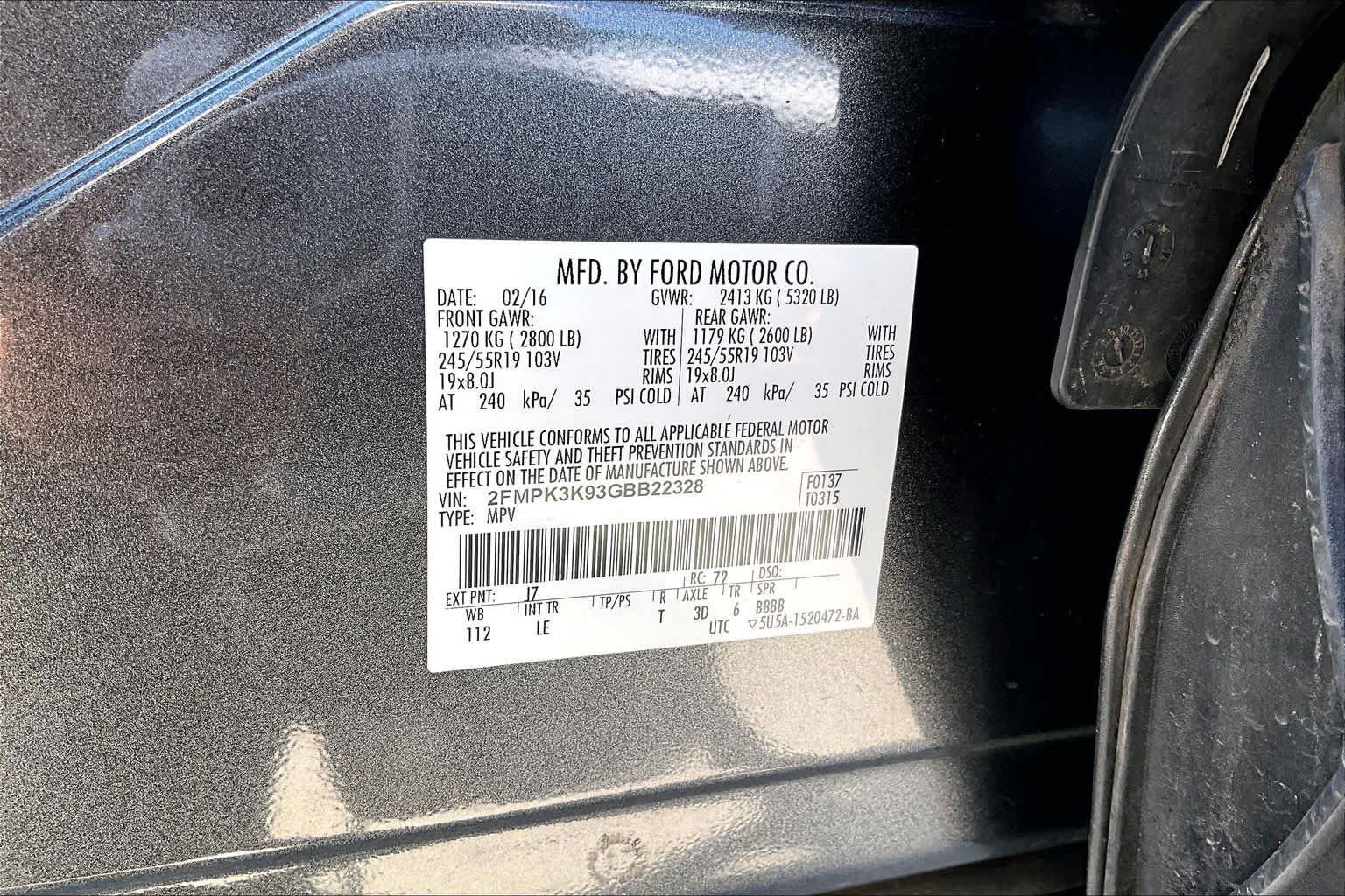 Used 2016 Ford Edge Titanium FWD image 33