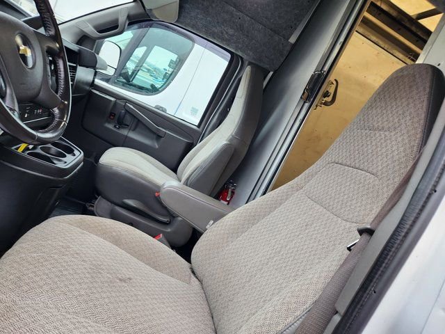 Used 2021 Chevrolet Express 3500 w/ Power Convenience Package RWD image 18
