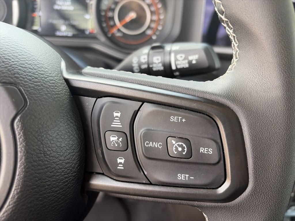 Used 2025 Jeep Wrangler Unlimited Rubicon image 21