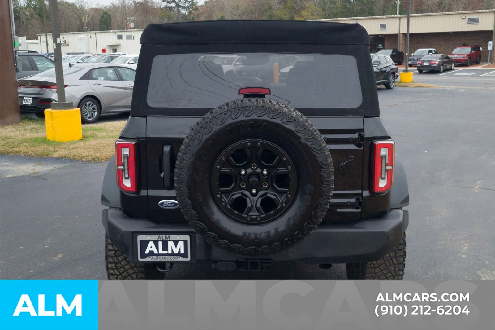 Used 2023 Ford Bronco Wildtrak image 7