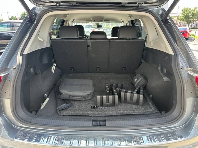 Used 2024 Volkswagen Tiguan SE AWD/4WD image 20
