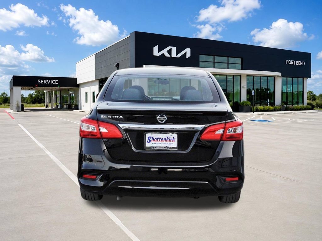 Used 2019 Nissan Sentra S w/ Appearance Package FWD image 6