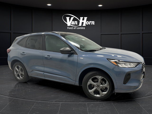 Used 2024 Ford Escape ST-Line w/ Tech Pack #1 AWD/4WD image 1