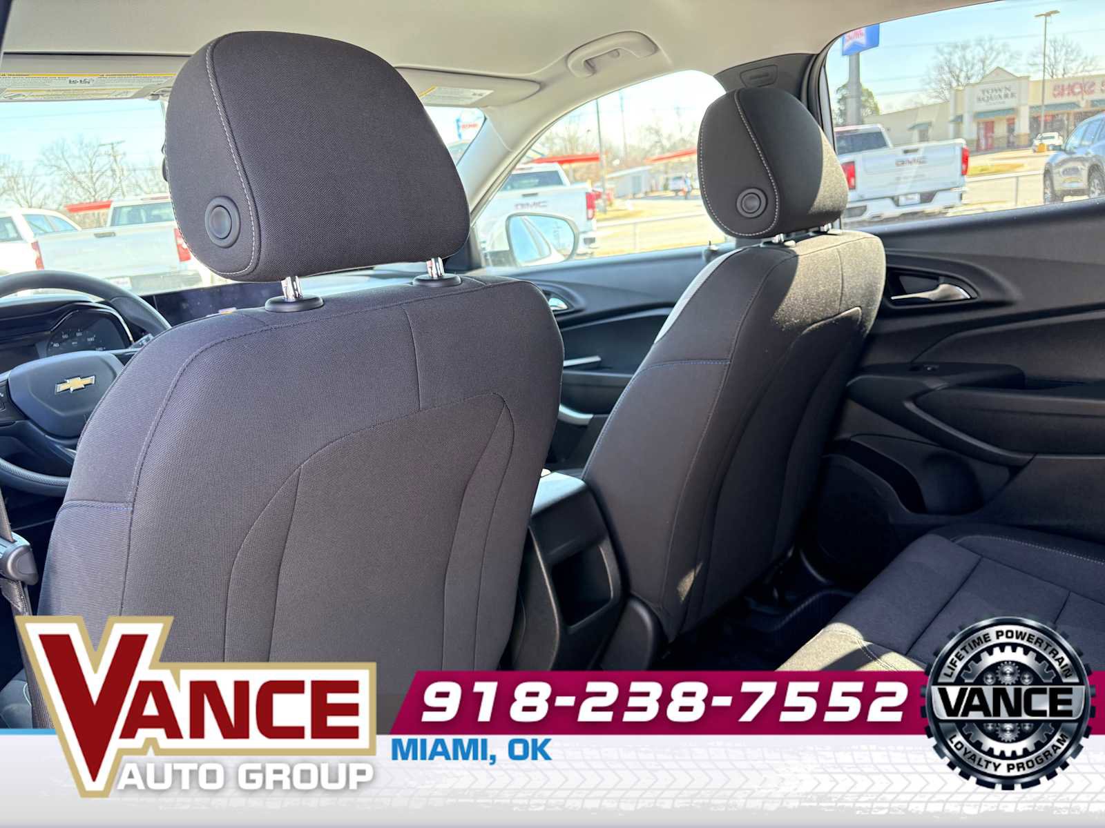 Used 2025 Chevrolet Trax LS w/ LS Convenience Package image 13