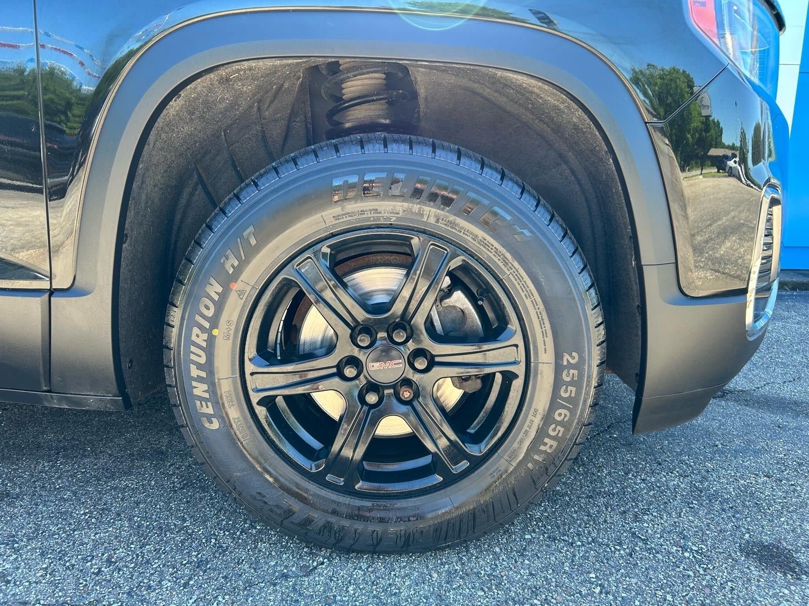 Used 2020 GMC Acadia AT4 w/ GMC Pro Grade Package AWD/4WD image 3