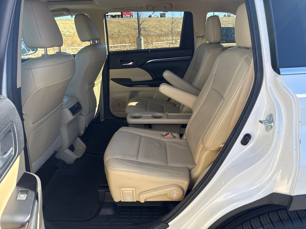 Used 2015 Toyota Highlander Limited image 33