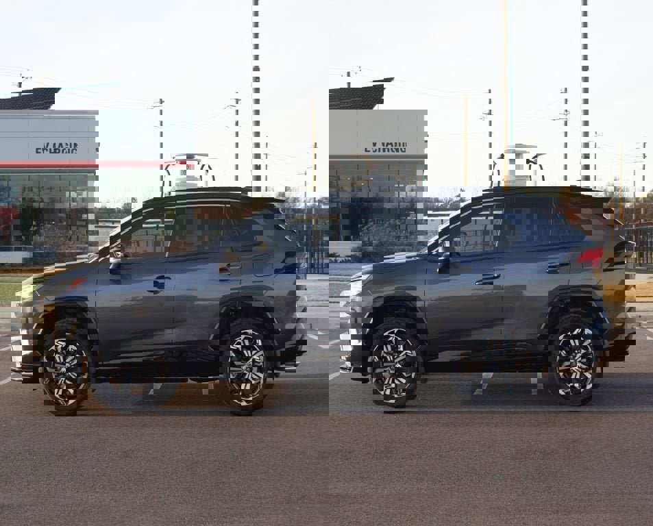 Used 2025 Toyota RAV4 XSE image 13