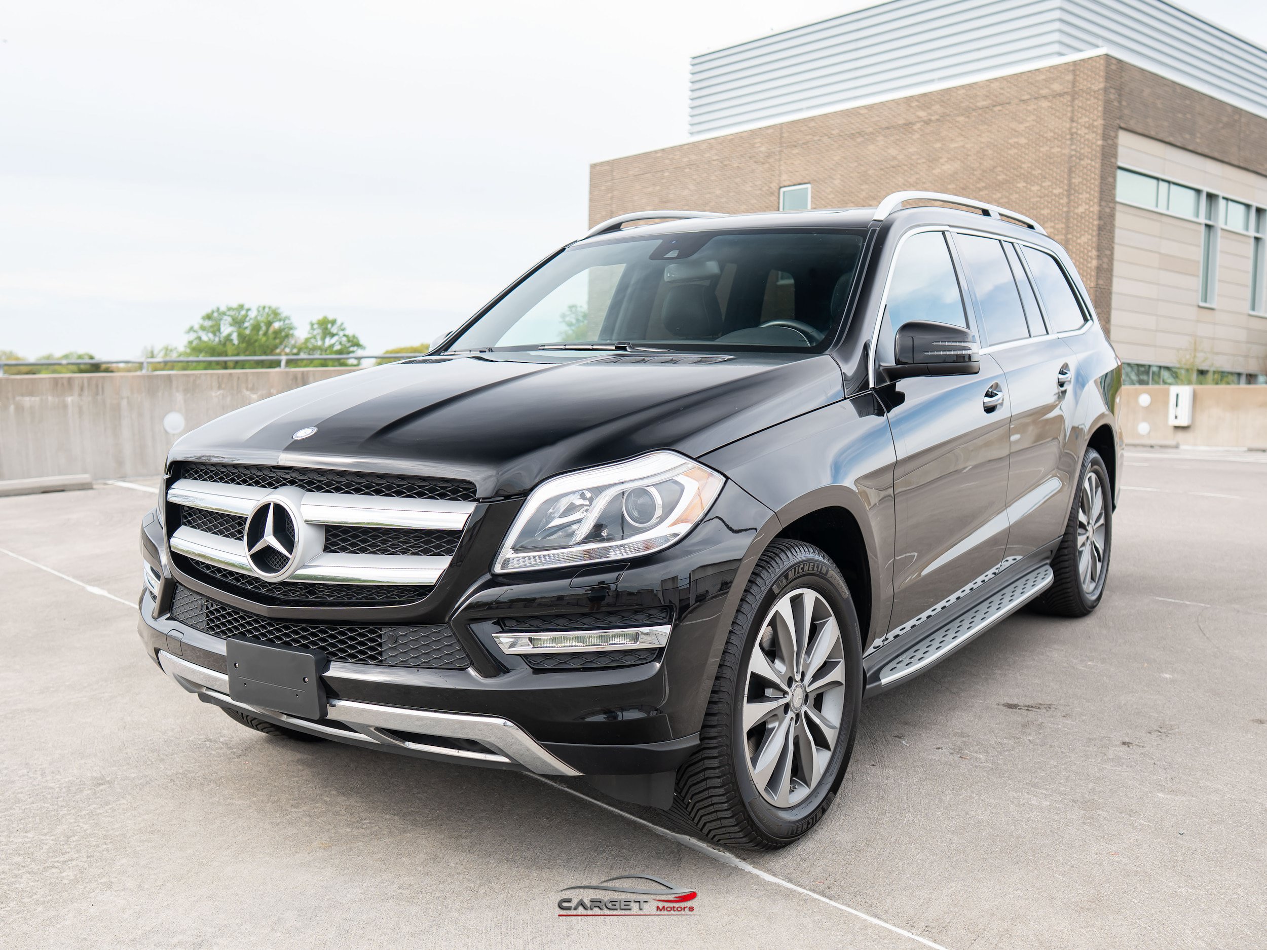 Used 2015 Mercedes-Benz GL 450 4MATIC w/ Designo Black Leather Package image 3