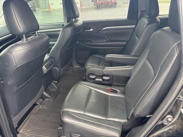 Used 2019 Toyota Highlander Limited Platinum AWD/4WD image 13