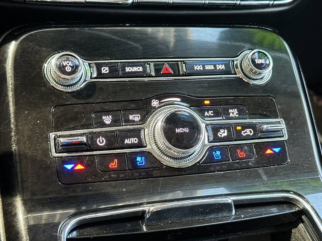 Used 2023 Lincoln Nautilus Reserve w/ Equipment Group 202A image 20