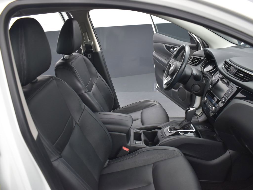 Used 2022 Nissan Rogue Sport SL image 8