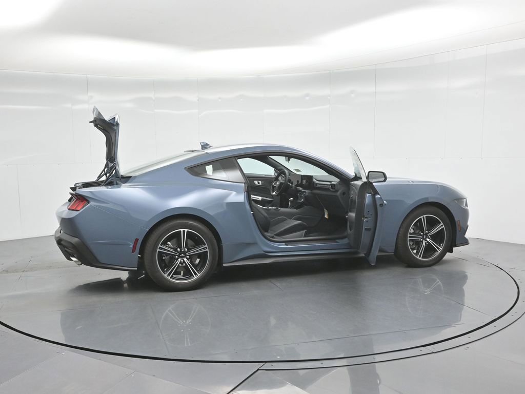 New 2025 Ford Mustang Coupe image 4