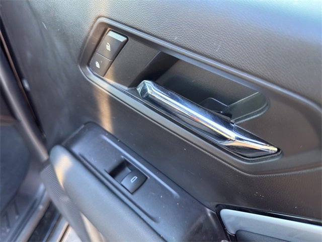 Used 2023 Chevrolet Colorado Z71 w/ Z71 Convenience Package 2 image 16