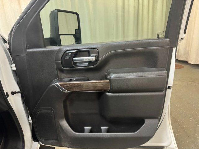 Used 2020 Chevrolet Silverado 2500 LT w/ Z71 Off-Road Package image 39