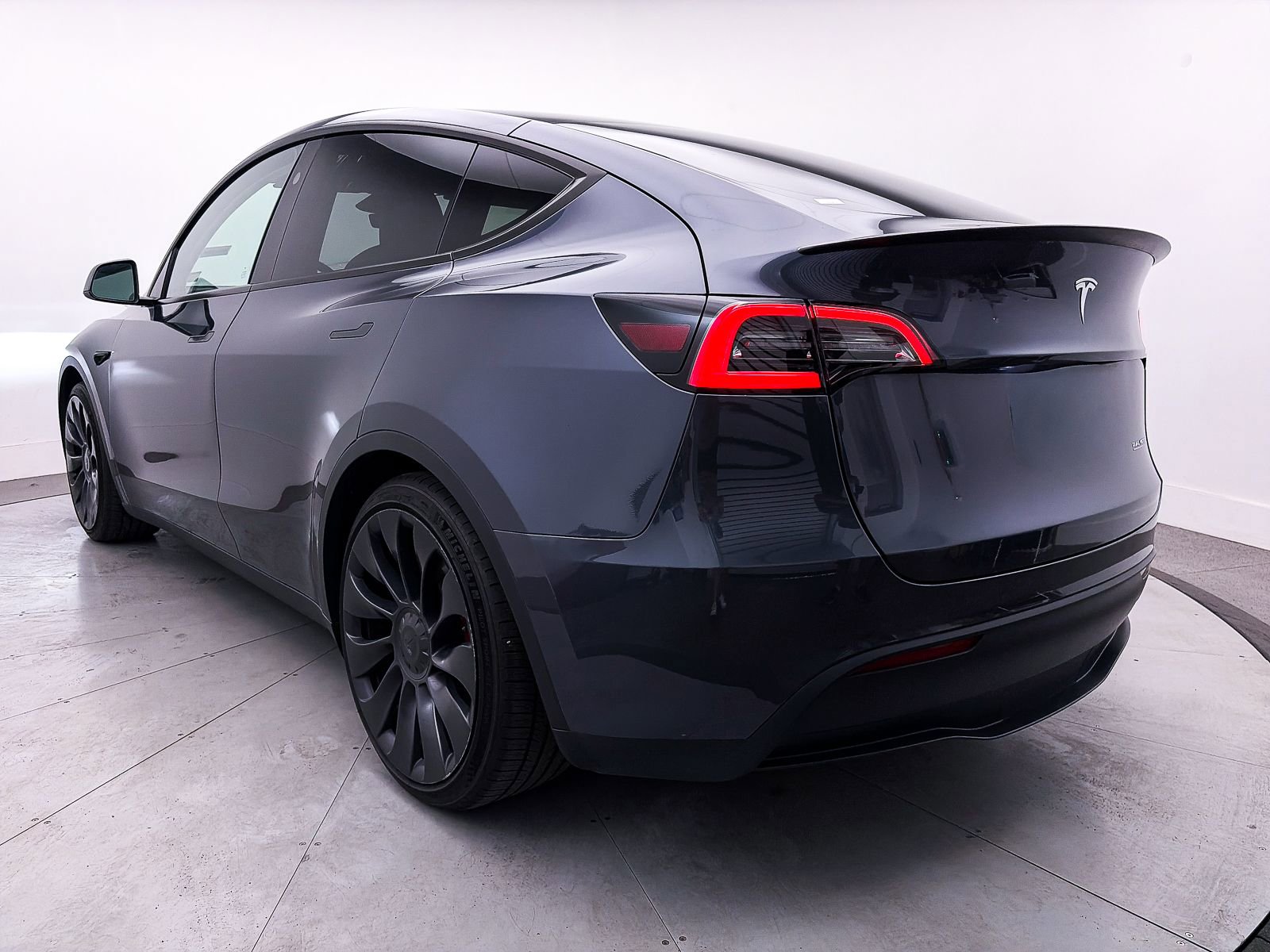 Used 2023 Tesla Model Y Performance image 13