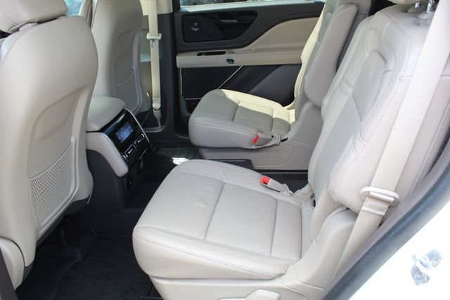 Certified 2024 Lincoln Aviator Reserve w/ Jet Package AWD/4WD image 16
