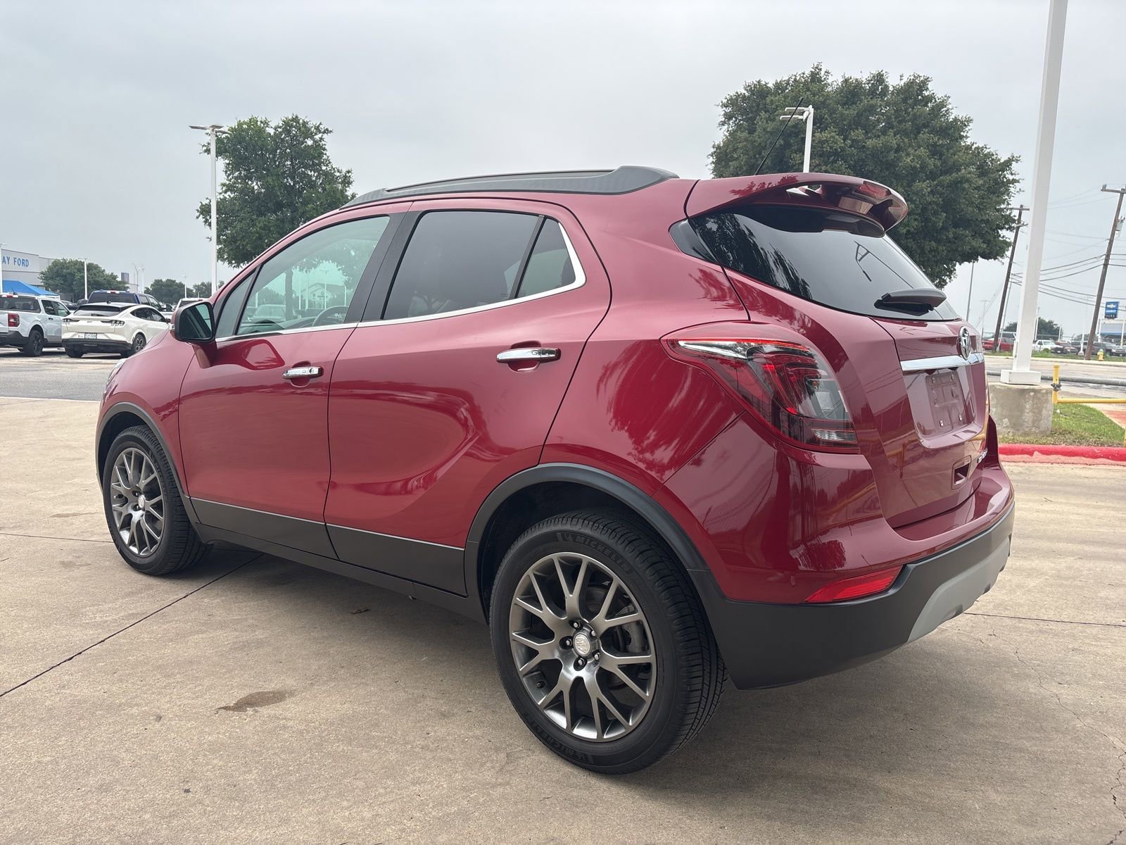 Used 2019 Buick Encore Sport Touring FWD image 5